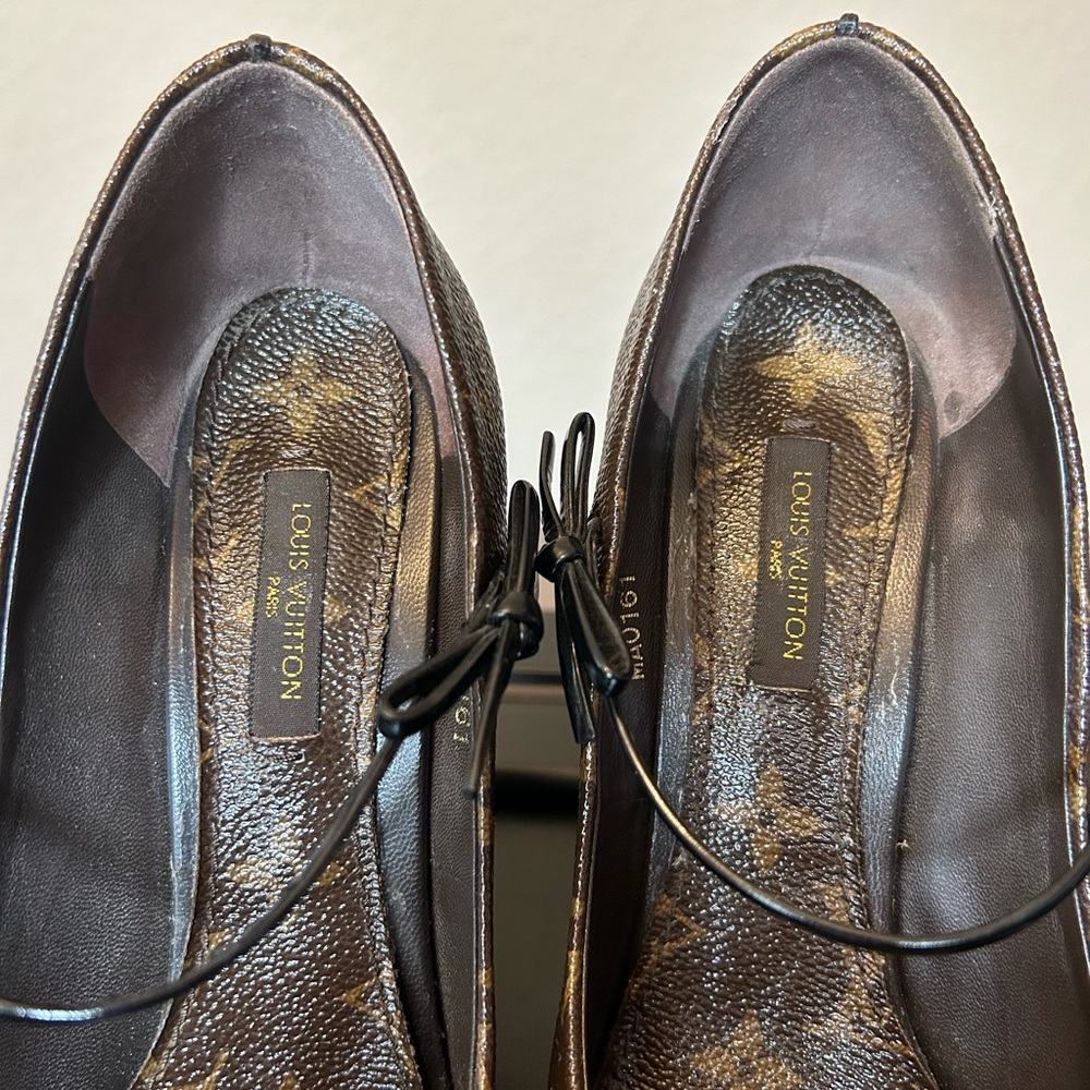 Louis Vuitton monogram pumps - Picture 3 of 9